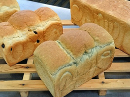 パン、菓子の製造・配達